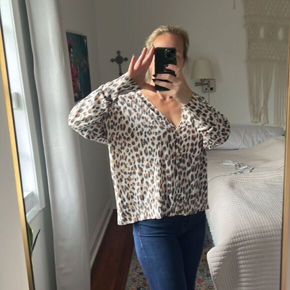 Loft Sweater Womens XL Leopard Print Cardigan V Neck - Picture 2 of 7